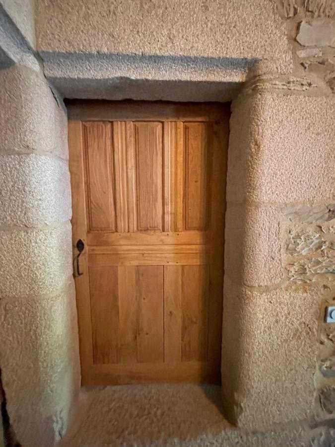 Manoir Medieval Du XV Ieme Siecle Minihy-Tréguier Екстериор снимка